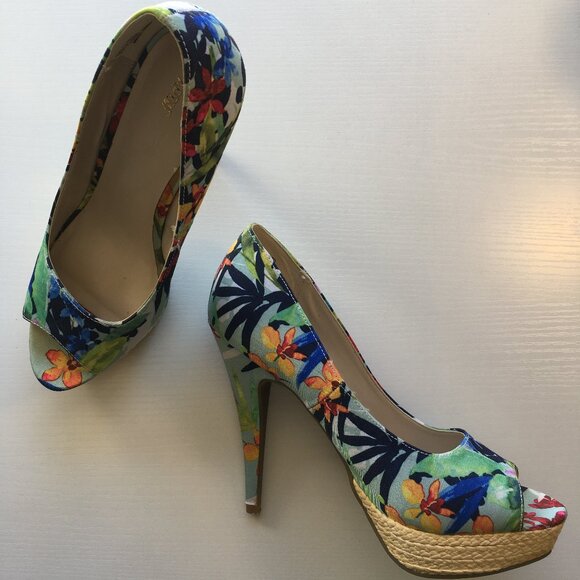 Tropical Print Peep Toe Heels by Apt. 9 - Picture 6 of 15